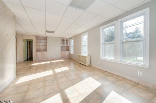 81 Essex Ave, Bloomfield NJ  07003-2710 exterior