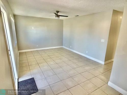 37 6th Ave, Dania Beach FL  33004-3262 exterior