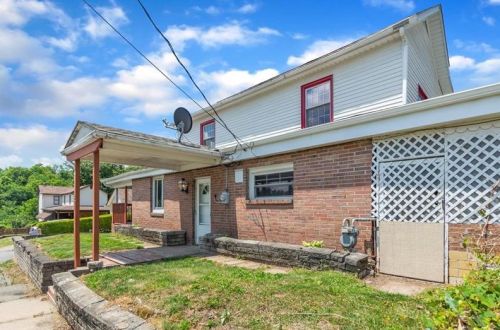 201 Brook St, Mc Donald, PA 15057-1027