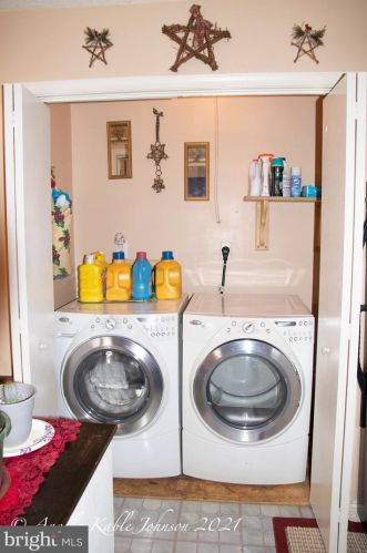 34 Mallard Ct, Charles Town WV  25414-5804 exterior