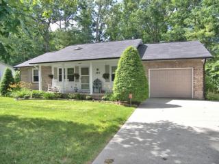 367 Lakeview Dr, Crossville, TN 38558-7055