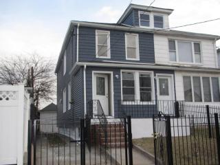 1600 9th St, Brooklyn, NY 11230-6539