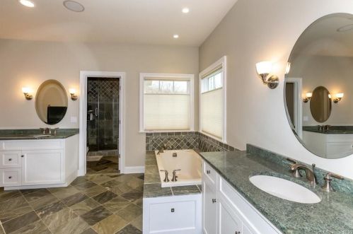 18 Heron Pond Rd, Essex CT  06426-1466 exterior