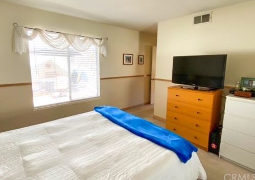 23 Orch, Irvine CA 92618-4540 exterior