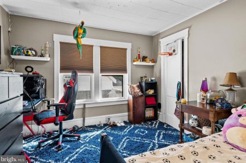 37 Hillcrest Ave, Camden NJ  08108-1318 exterior