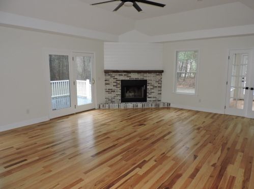 123 Boston Rd, Palmer MA  01069-2135 exterior