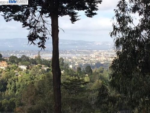 5681 Chelton Dr, Oakland, CA 94611-2509