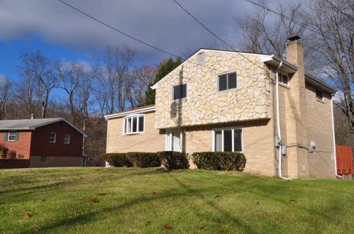 142 Harvest Dr, Verona, PA 15147-1712