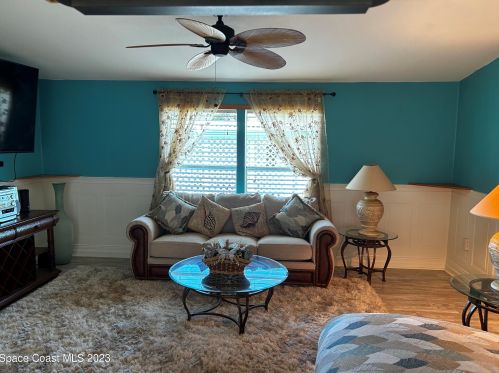 817 Oriole Cir, Sebastian FL  32976-7520 exterior