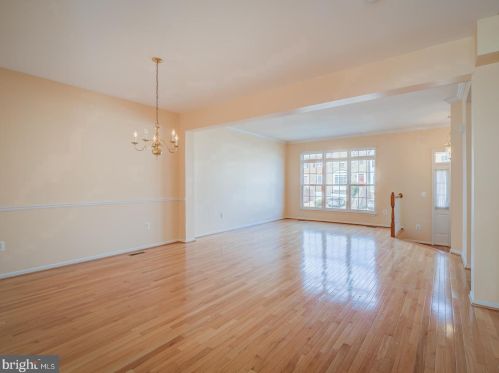 7355 Bloomington Ct, Springfield VA  22150-4920 exterior