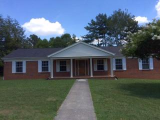 240 Suburban Rd, Knoxville, TN 37923-5552
