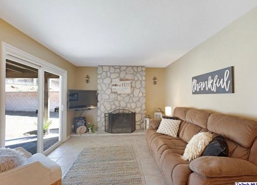 14715 Zinnia Ct, Santa Clarita, CA 91387-1547