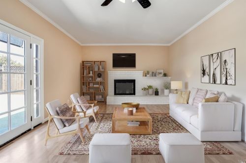 1587 Nuthatch Ln, Sunnyvale CA  94087-4939 exterior