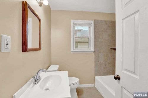 369 7th St, Paterson NJ  07508-2125 exterior