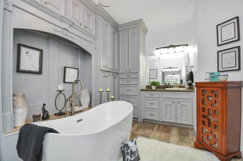 11943 White Oak Pass, Conroe, TX 77385-2712