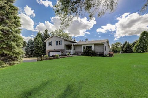 4259 Bonmaur Ter, Slinger, WI 53086-9367