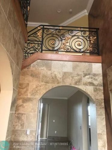 162 Bella Vista Way, West Palm Beach, FL 33411-4308