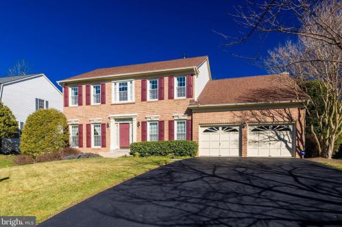 5255 Signal Hill Dr, Springfield, VA 22015-2160