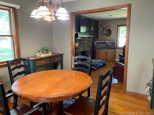 15 Lena Dr, Uncasville CT  06382-1405 exterior