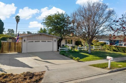 1438 Le Conte Dr, Riverside, CA 92507-5984