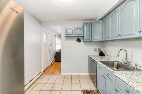 569 Beech St, Babylon NY  11703-1731 exterior