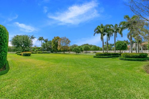 15563 Estancia Ln, West Palm Beach FL  33414-7439 exterior