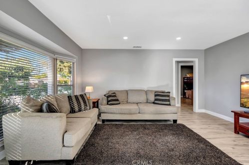 4852 Gondar Ave, Lakewood CA  90713-2410 exterior