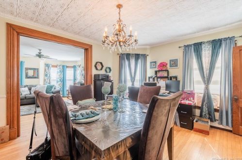 48 Ctr St, United States Coast Guard Ac CT  06320-5344 exterior