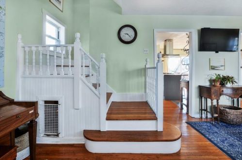 176 Balph Ave, Pittsburgh, PA 15202-2902