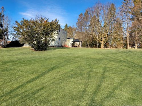 10 Mark Dr, Coventry CT  06238-1122 exterior