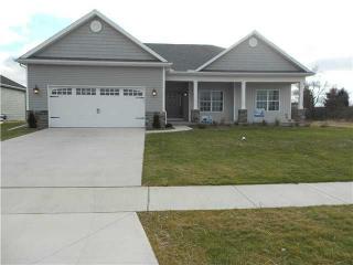 107 Grove Ln, Swanton, OH 43558-8002