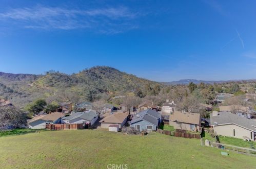 5089 Meadow Lark Ln, Lake Nacimiento CA  93446-4261 exterior