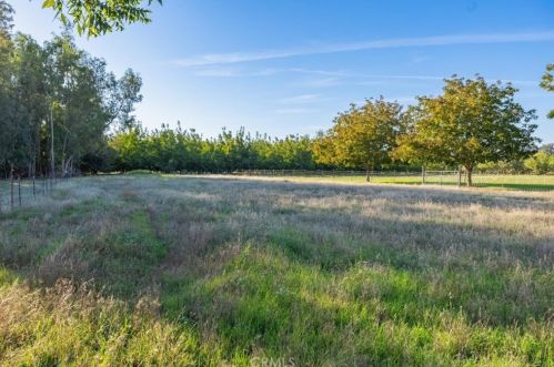 9533 Cummings Rd, Durham CA  95938-9605 exterior