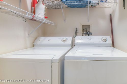 43 Phoenix Ct, Tinton Falls NJ  07712-7772 exterior