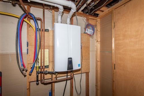 439 50, Milwaukee WI 53208-3634 exterior