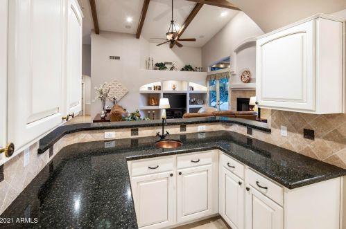 8691 Davenport Dr, Scottsdale AZ 85260-4377 exterior