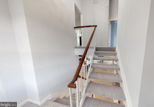 7116 Bedstraw Ct, Springfield VA  22152-3158 exterior
