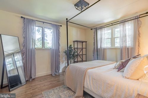 419 Hartford Dr, Riverton NJ  08077-4021 exterior