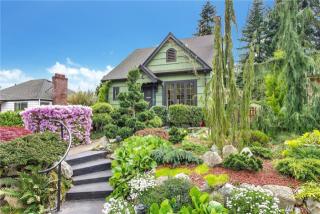 4003 Burns St, Seattle WA  98118-5231 exterior