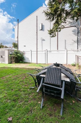 927 Avenue C, Bayonne NJ  07002-2439 exterior