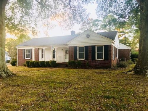 700 Fairview Dr, Franklin, VA 23851-2312