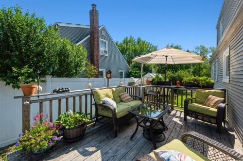 3766 Hudson Ave, Seaford NY  11783-2319 exterior