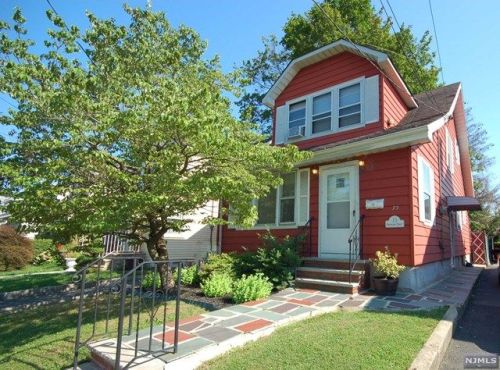 73 Kingsland St, Nutley, NJ 07110-1309