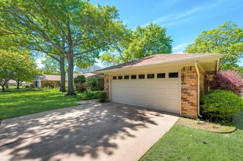 1005 Westminster Ln, Midlothian TX  76063-2561 exterior