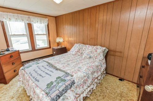 3998 Mitchell Rd, New Castle PA  16105-4412 exterior