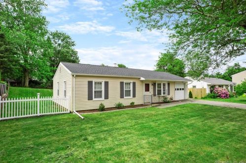 20 Ford St, Ansonia, CT 06401-2760