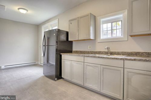 627 Oxford St, Harrisburg PA  17110-2521 exterior