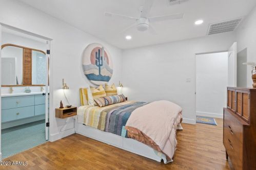 6811 11th Pl, Phoenix AZ  85014-1027 exterior