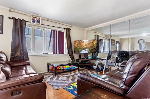 144-23 226th St, Jamaica, NY 11413-1319