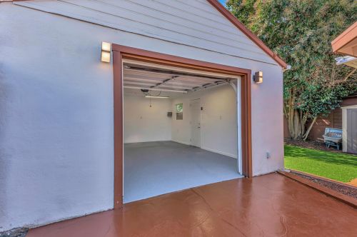 1244 106th Ave, Oakland CA  94603-3814 exterior